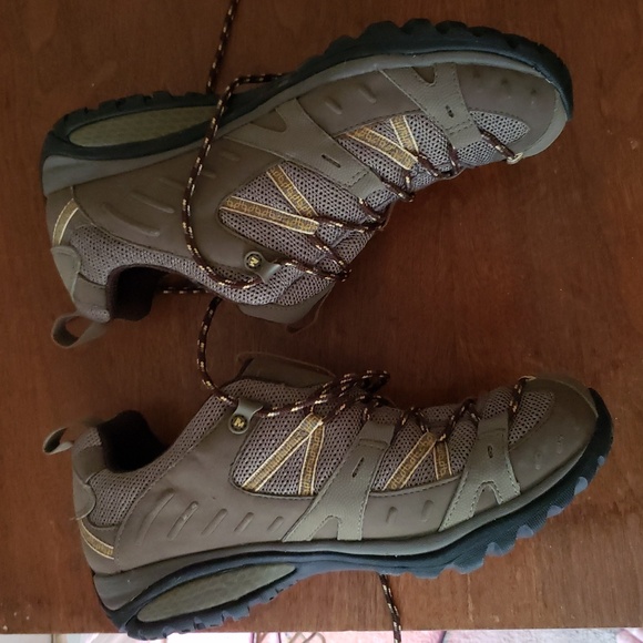 Merrell GORETEX Women's Vibram Hiking Trail Shoes - Gray and Brown NWT - Picture 4 of 9